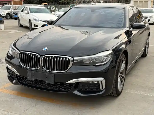 BMW 7 SERIES
