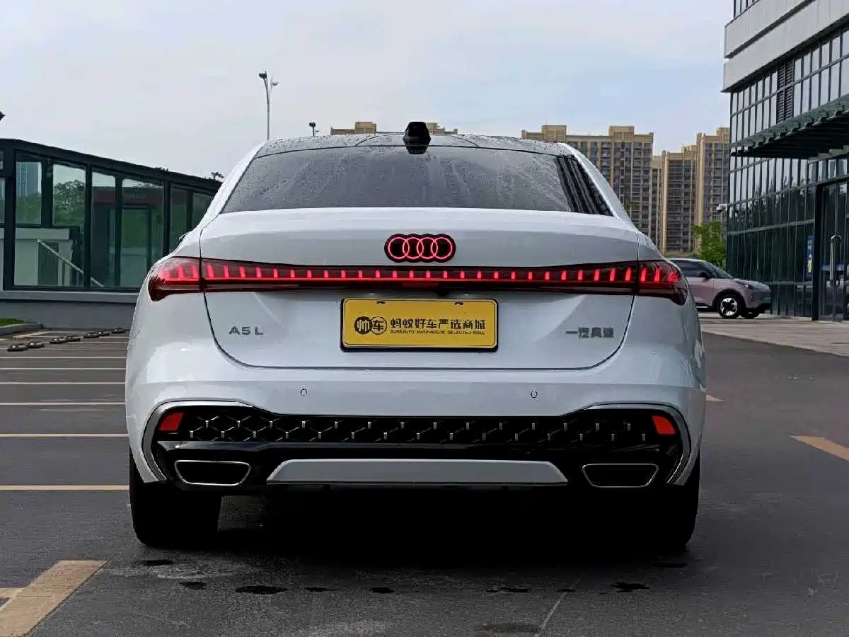 Audi A5L 2025 2.0T Navigation Edition фото 5