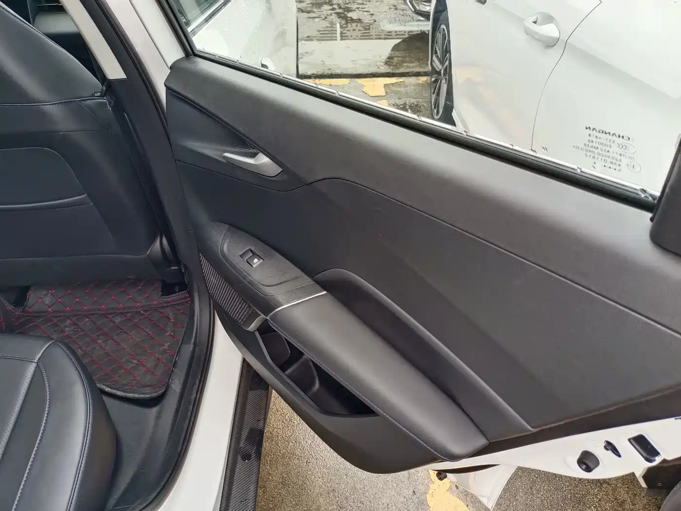 Фото 8 - Changan Eado