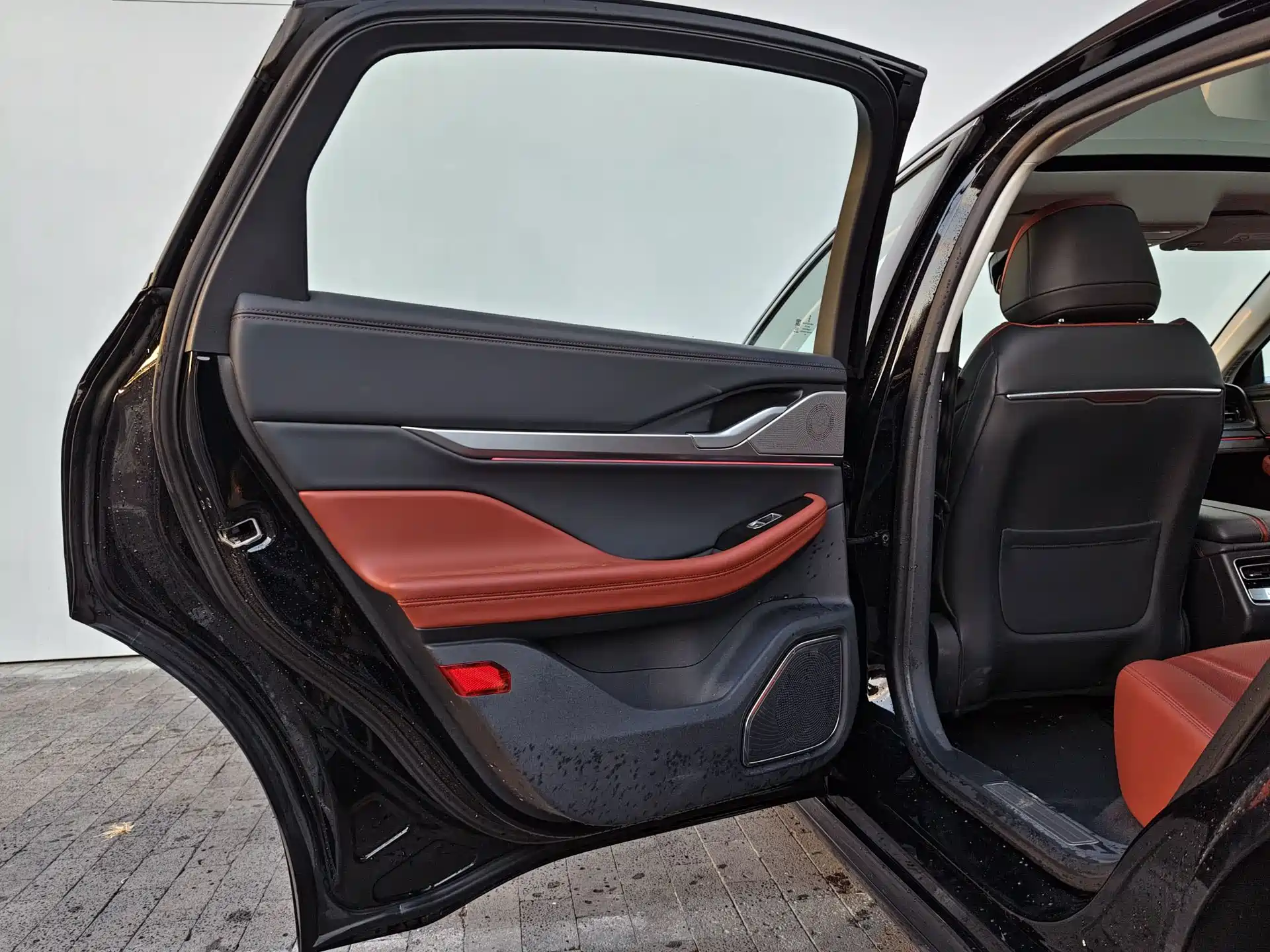 Photo 8 - Lincoln Z