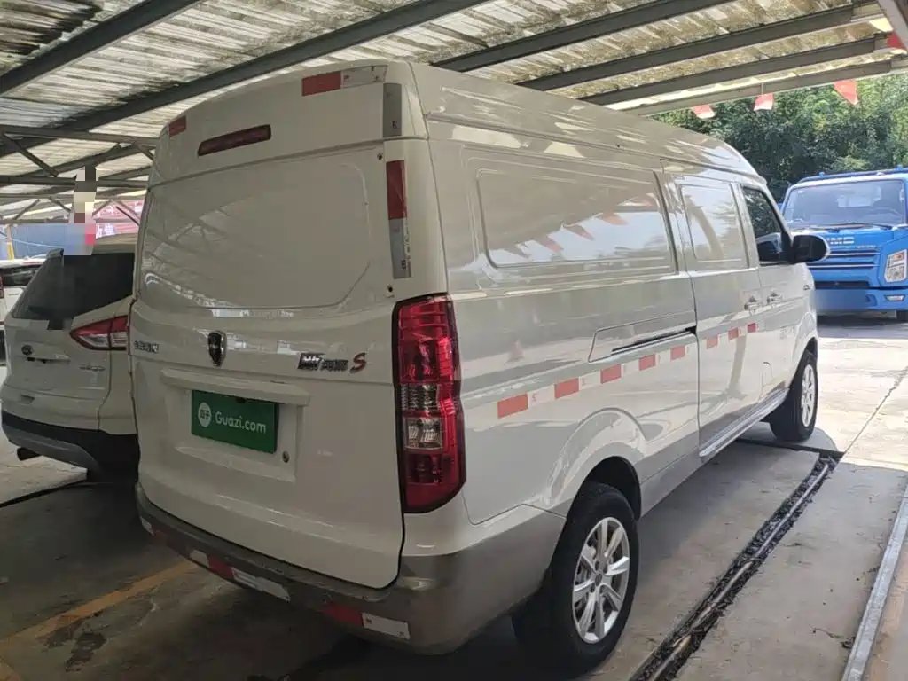 Jinbei New Hiace S 2024 2023 1.5L Fortune Van 2/5-seater Non-AC Version SWC15M