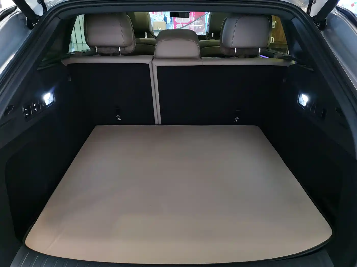 Li Auto i6 2026 2025 2WD Base Model