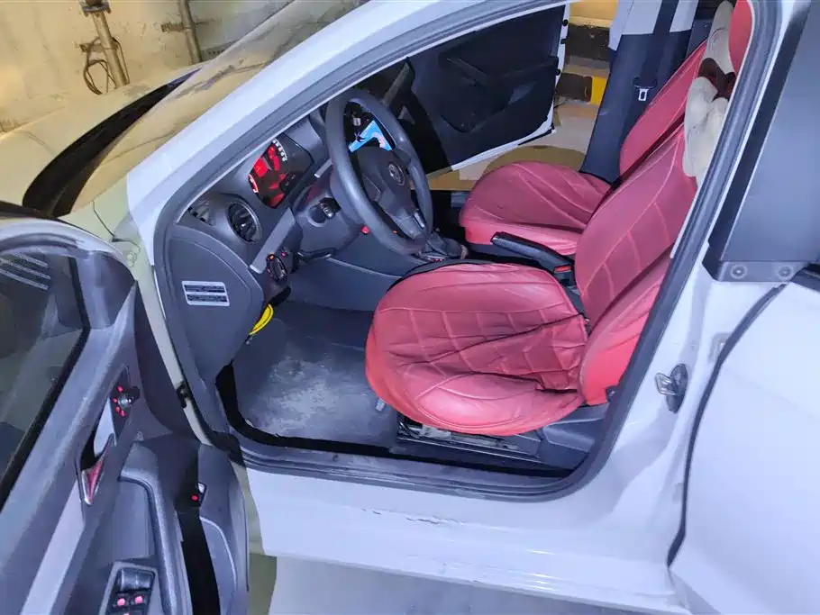Volkswagen Jetta 2015 Value Edition 1.6L Automatic Comfort фото 9