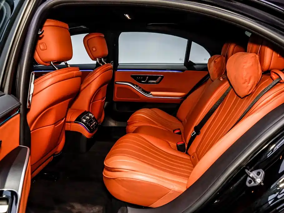 Photo 10 - Mercedes-Benz S-Class