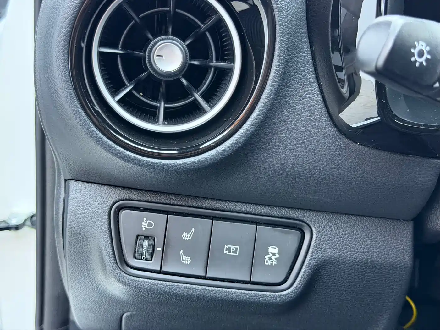 Kia K3 2023 2023 Model 1.5L CVT Luxury Edition
