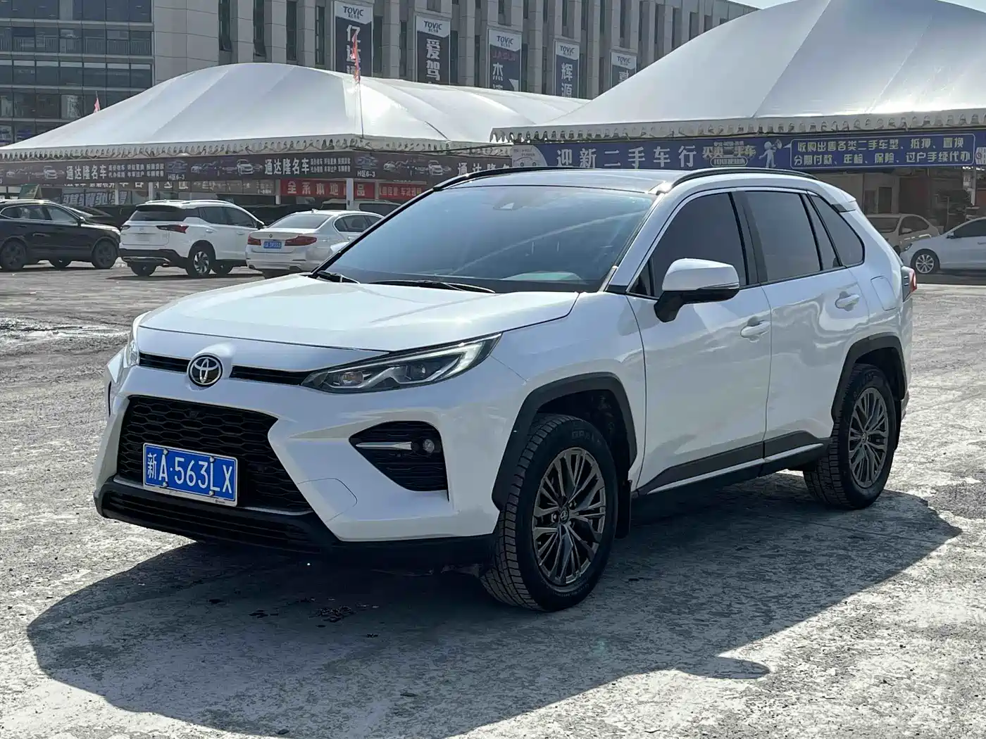 Toyota Wildlander 2023 2.0L CVT AWD Luxury PLUS фото 5