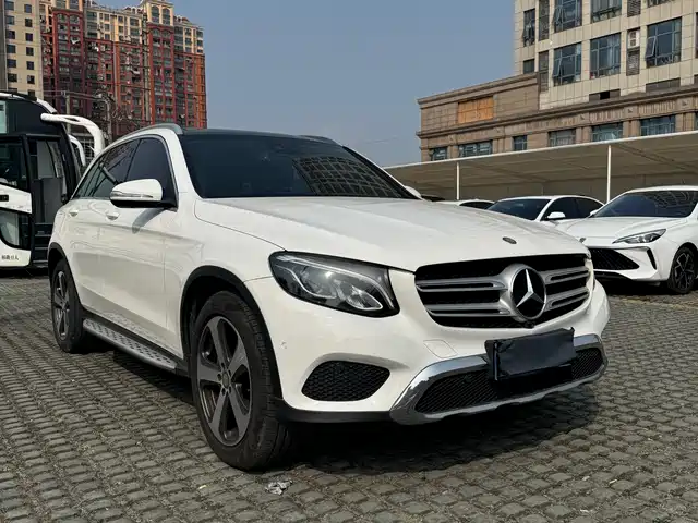MERCEDES-BENZ GLC