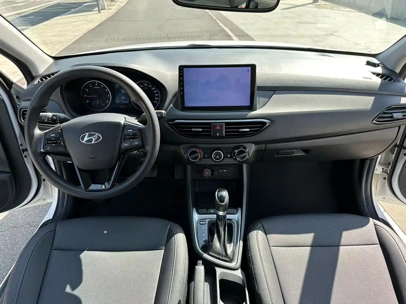 Hyundai Elantra 2020 1.6L Auto GL Pleasing Edition фото 7