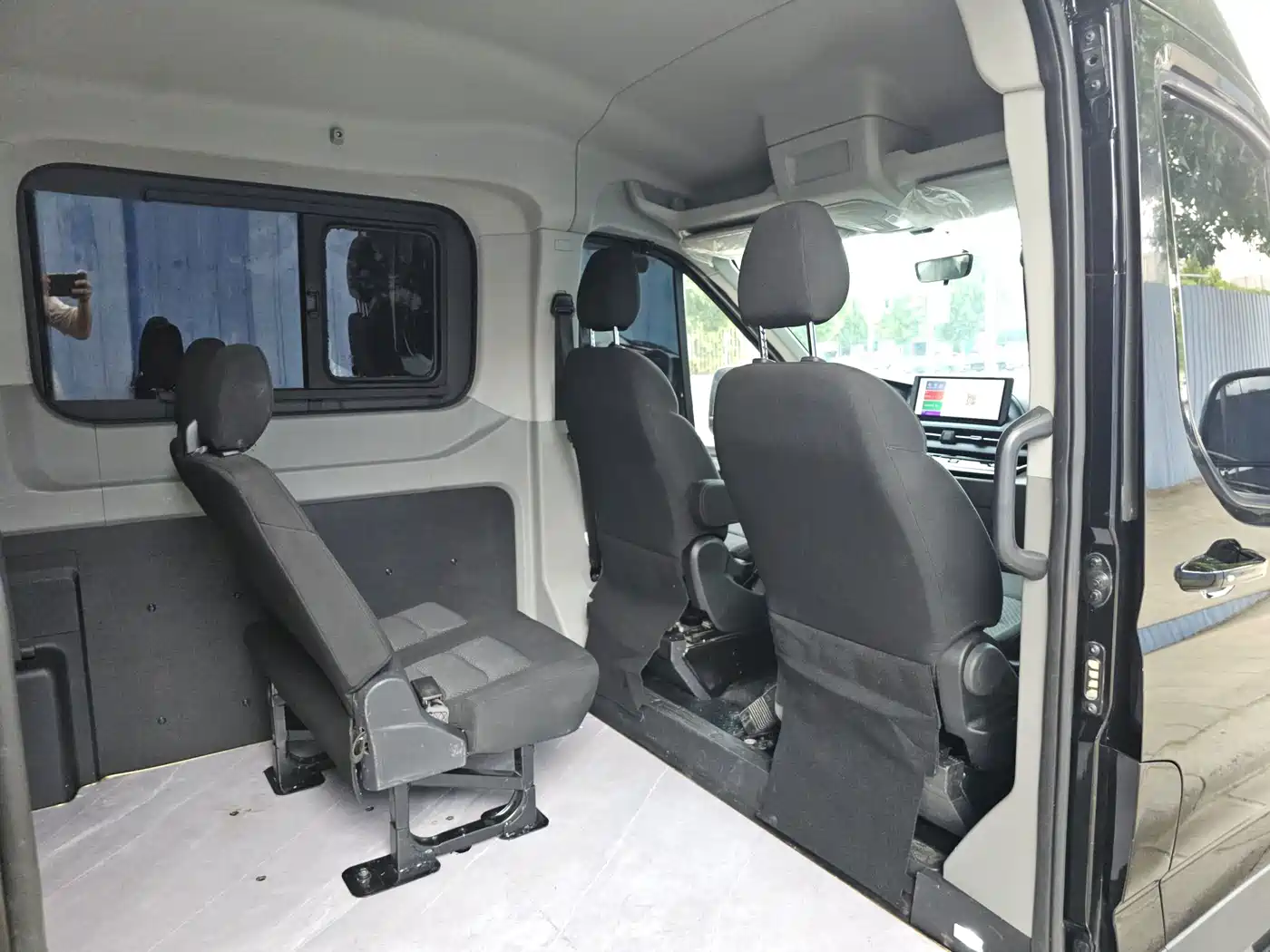SAIC Maxus Xintu V90 2025 2024 Zhijie 2.0T Automatic FWD Long Wheelbase High Roof Single Rear Tire 6/7-Seater