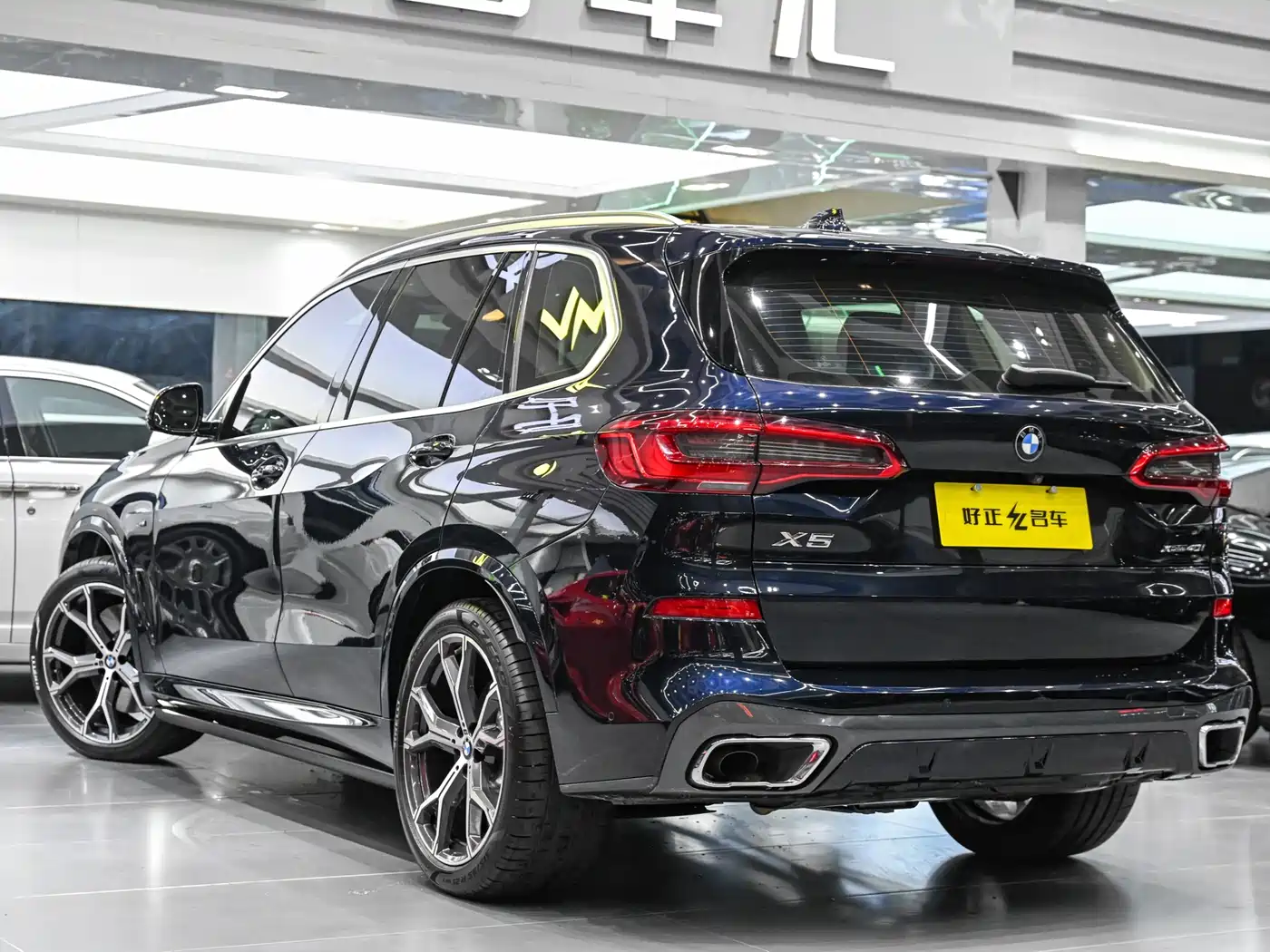 BMW X5 (Import) 2020 xDrive40i Premium M Sport Package фото 6