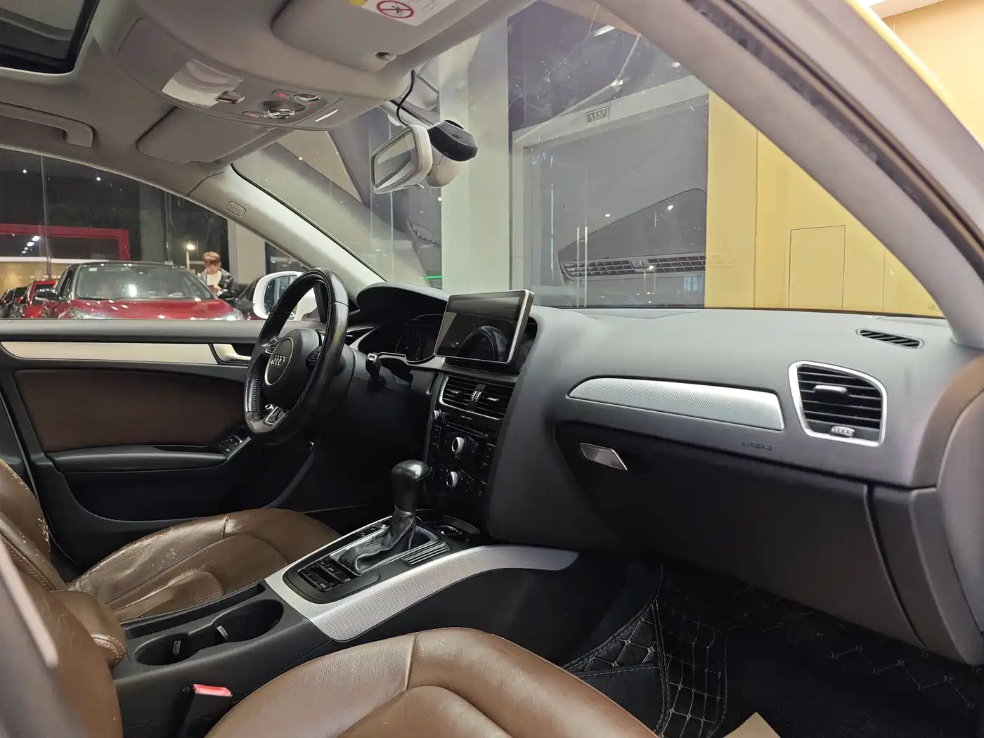 Audi A4L 2013 35 TFSI Automatic Standard фото 30