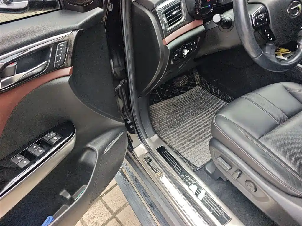 GAC Trumpchi Trumpchi GS8 2017 320T 2WD Luxury Smart Connect (7-seater) фото 14