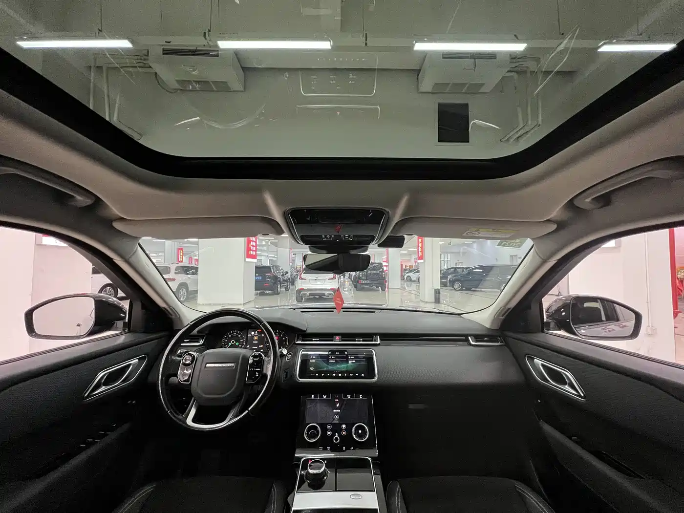 Land Rover Range Rover Velar 2019 250PS фото 8