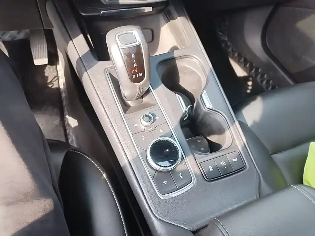 Cadillac XT4 2019 2018 28T FWD Leading Edition