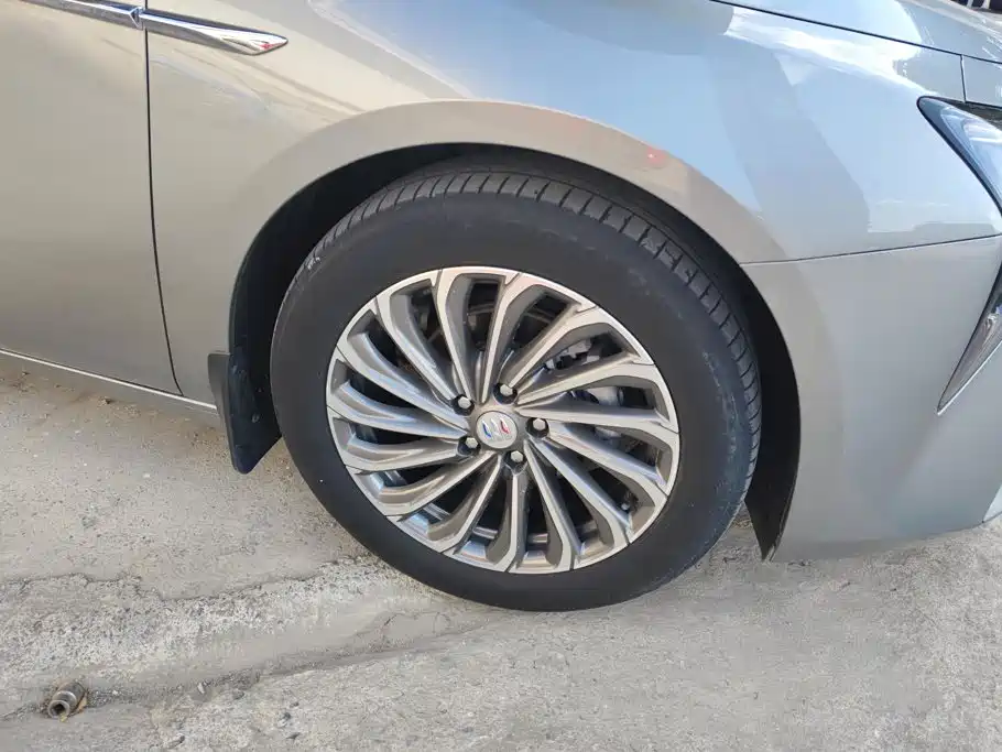 Buick LaCrosse 2024 2023 28T Premium Edition