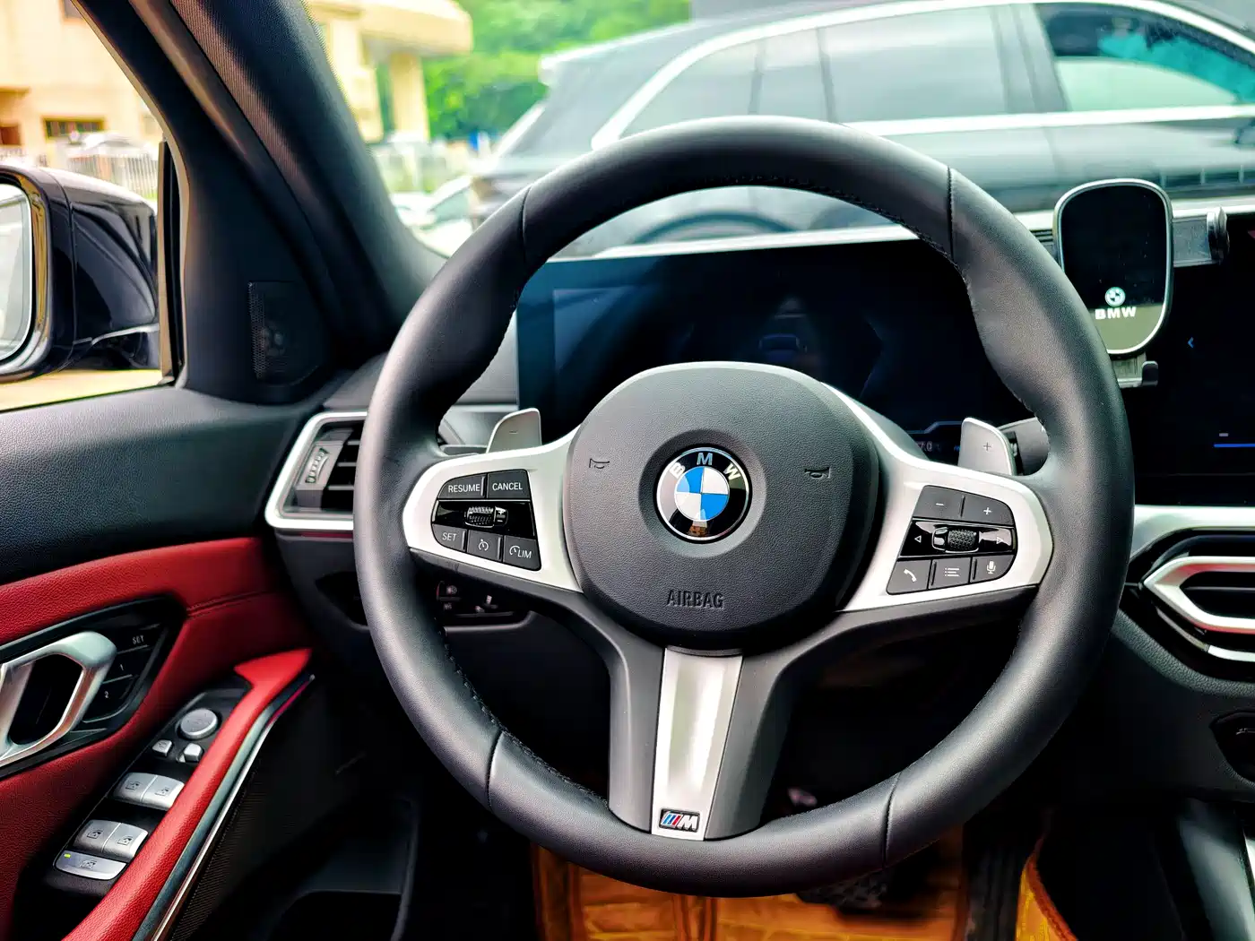 BMW 3 Series 2024 325i M Sport Shadowline Package фото 21