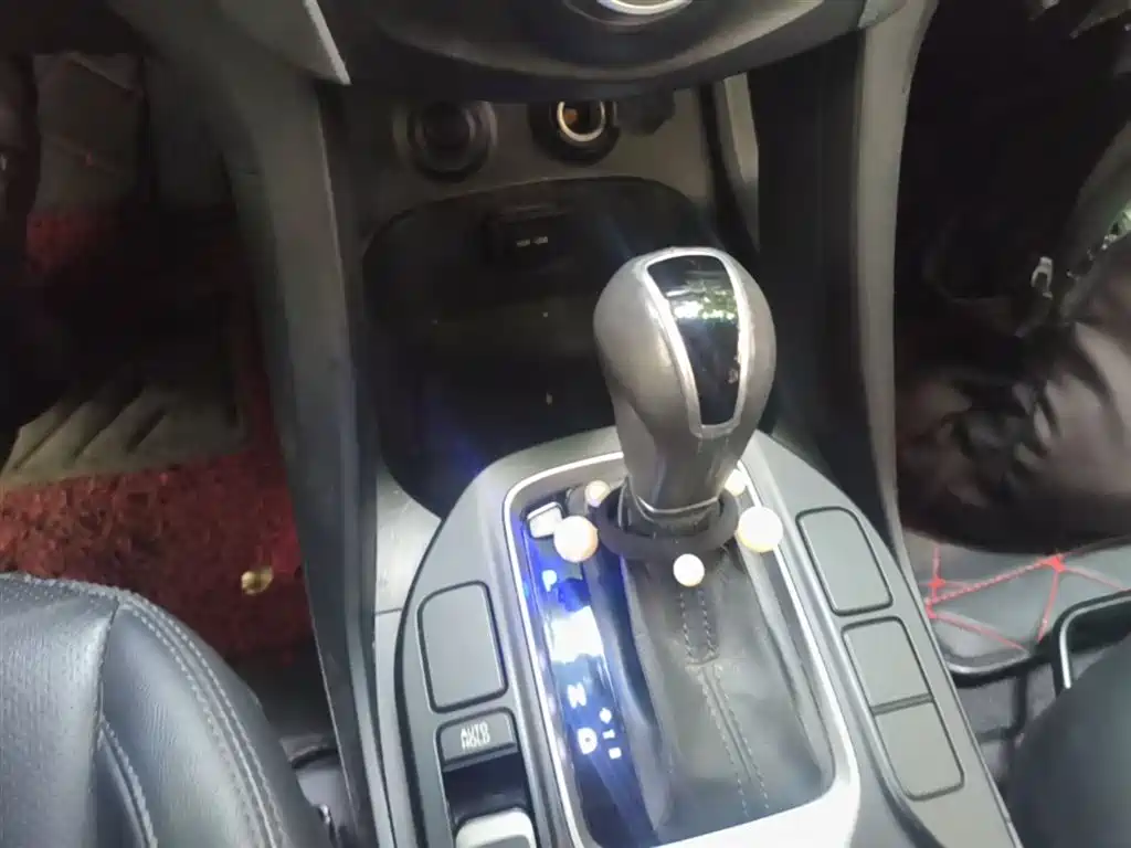 Hyundai Santa Fe 2015 2.0T Automatic 2WD Smart 5-Seater фото 21