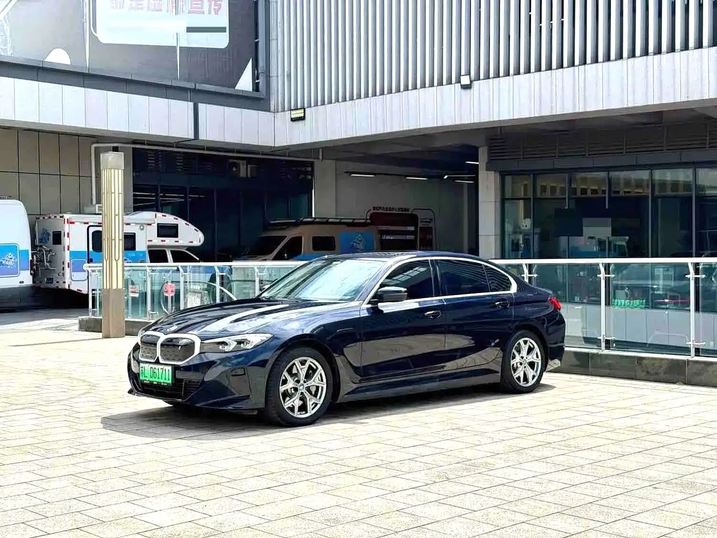 BMW i3 2022 eDrive 35 L
