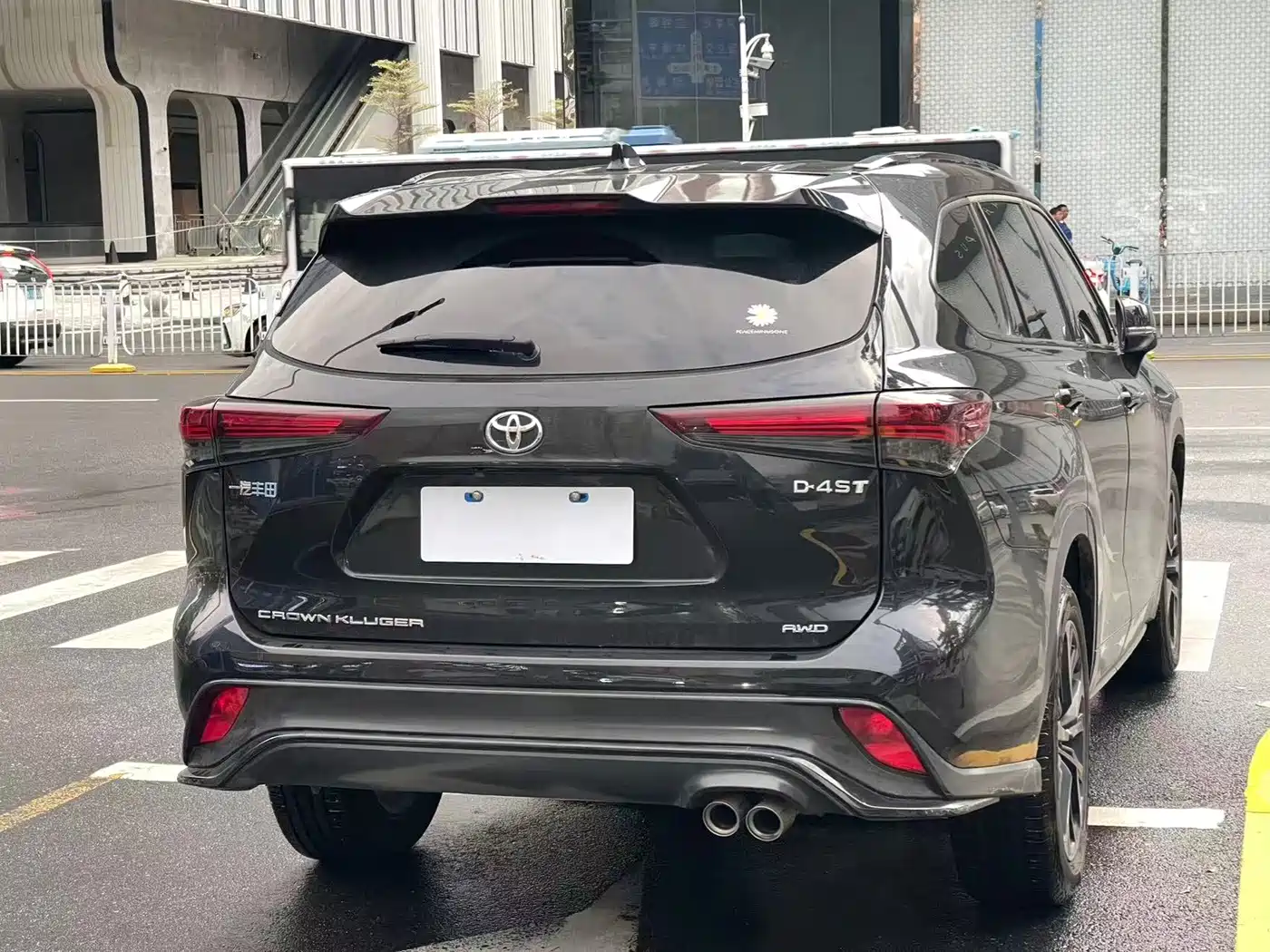 Фото 10 - Toyota Crown Kluger