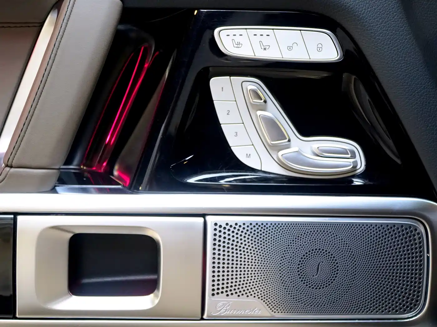 Mercedes-Benz G-Class фото 14