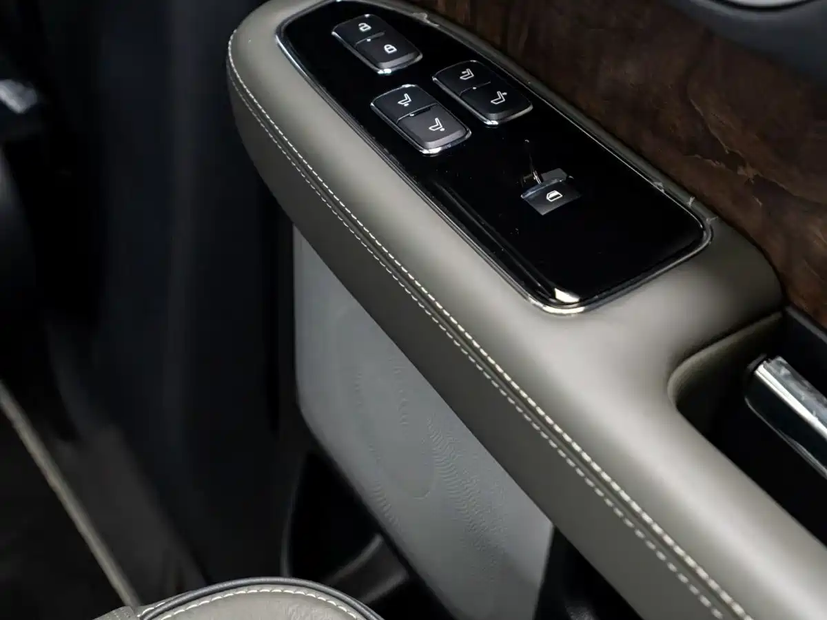 Lincoln Navigator 2026 2024 3.5T Presidential Edition