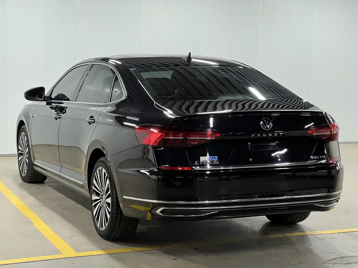 Volkswagen Passat 2021 Model 330TSI Luxury Edition фото 6