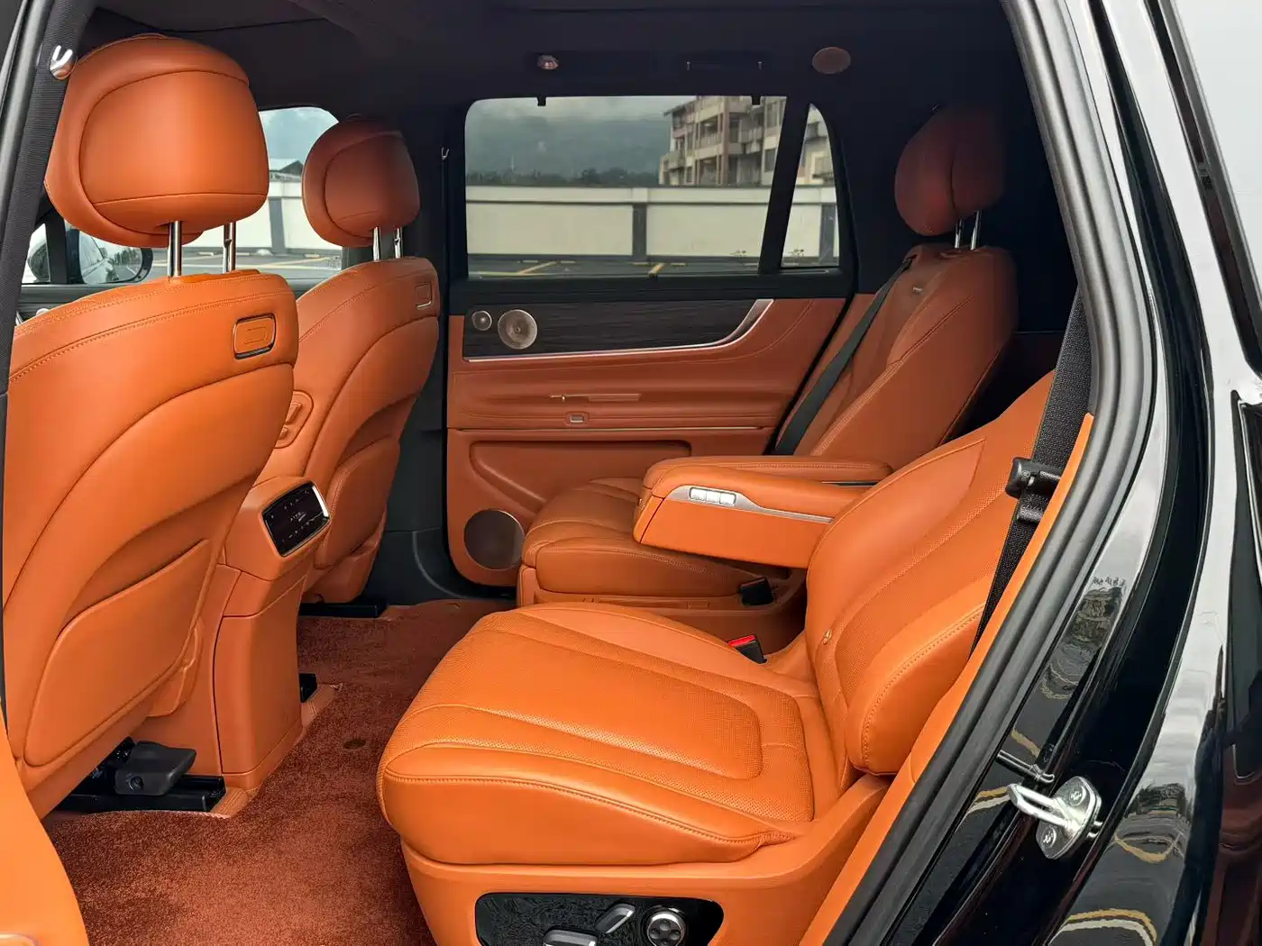 AITO Wenjie AITO M9 2024 Extended Range Ultra 42kWh 6-Seater фото 9