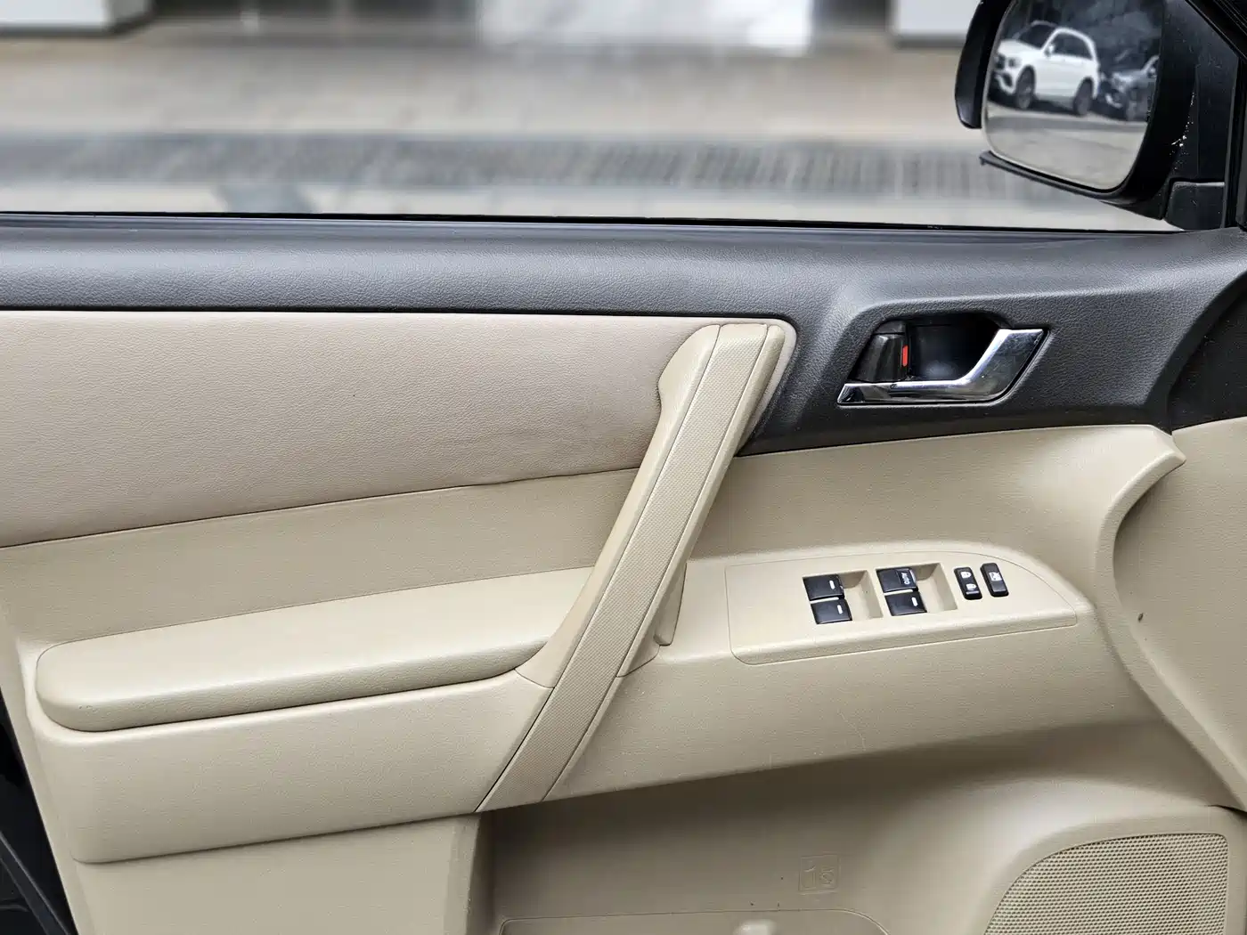 Toyota Highlander 2009 2.7L 2WD 7-seater Elite Edition фото 22