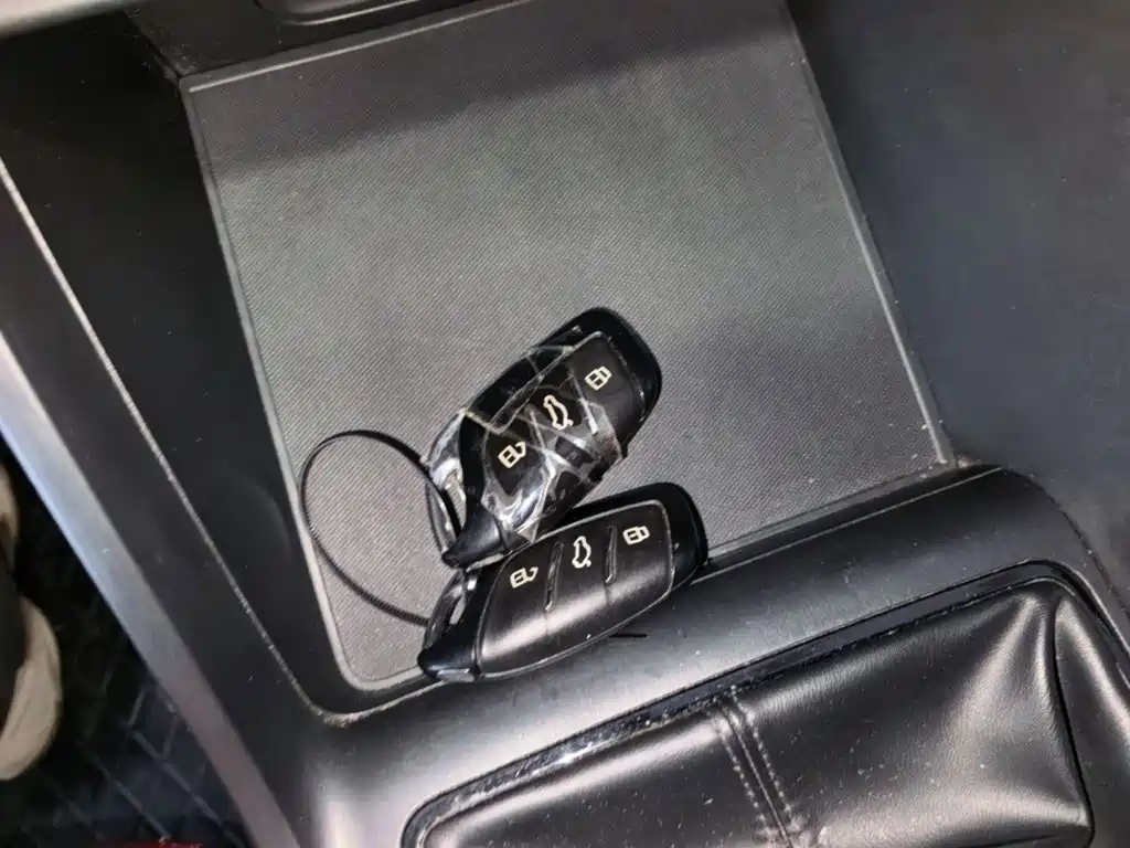Фото 9 - Roewe i5