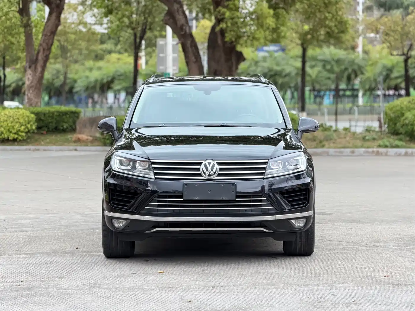 VOLKSWAGEN TOUAREG