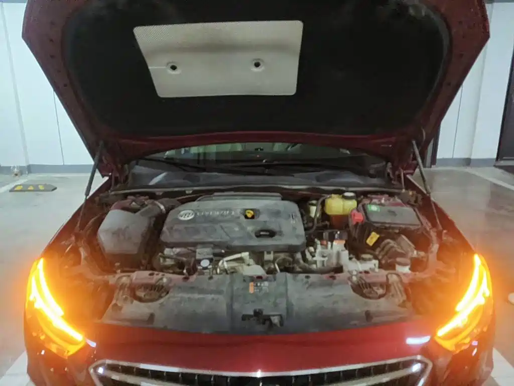 Photo 3 - Buick Regal