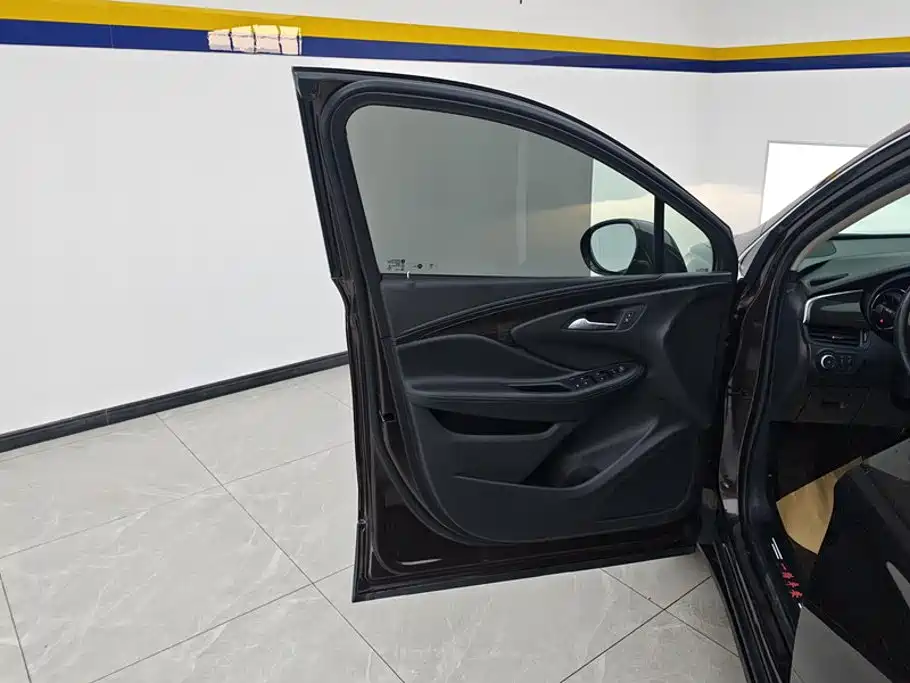 Фото 7 - Buick Envision Plus