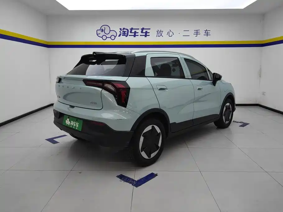 Фото 3 - Geely Geometry E Firefly