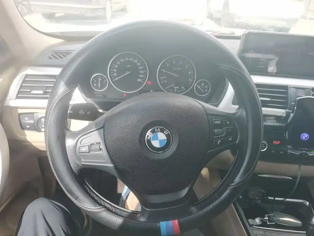 Фото 11 - BMW 3 Series