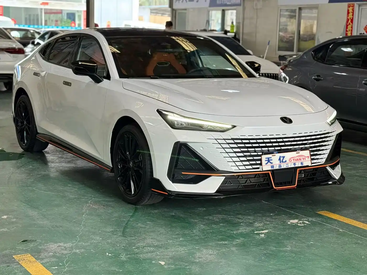 Changan UNI-V 2025 2025 1.5T 500Bar High Performance Sport Edition