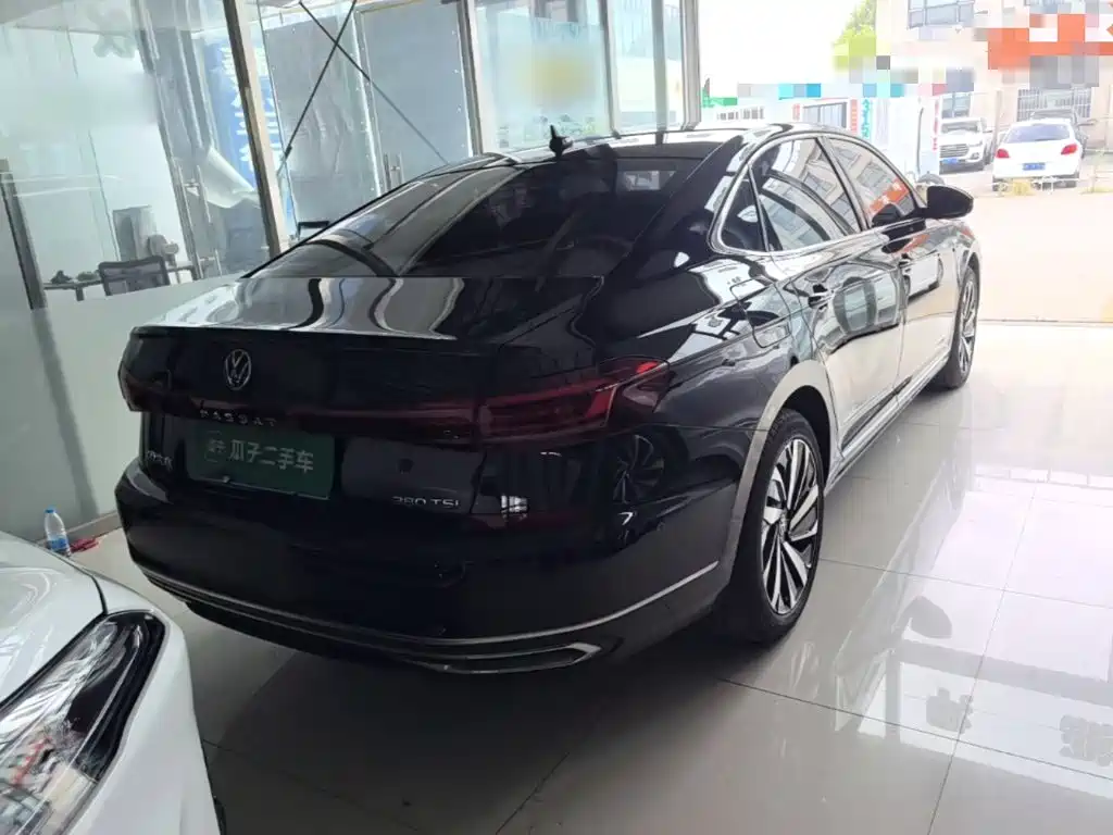 Photo 7 - Volkswagen Passat