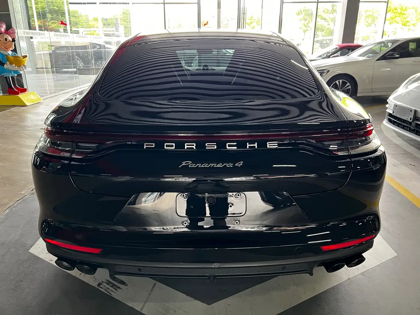 PORSCHE PANAMERA