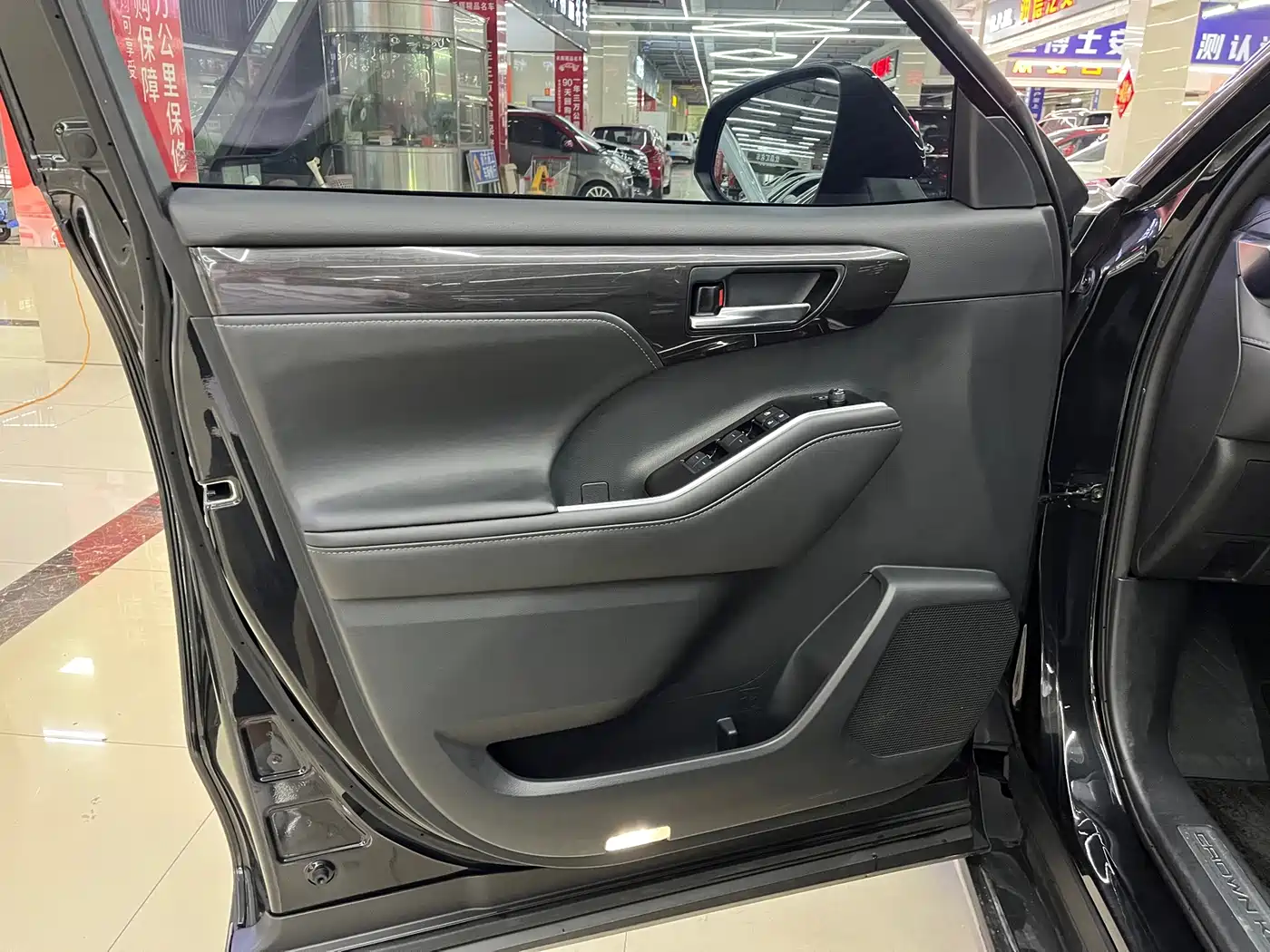 Toyota Crown Kluger 2023 2022 2.5L HEV 4WD Premium Edition