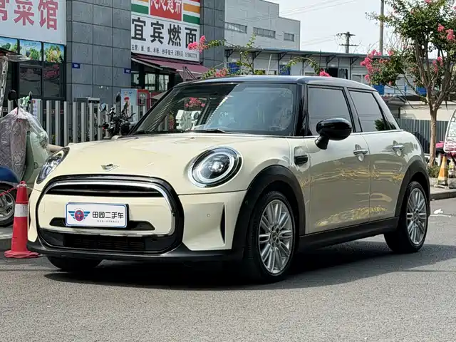 MINI 2022