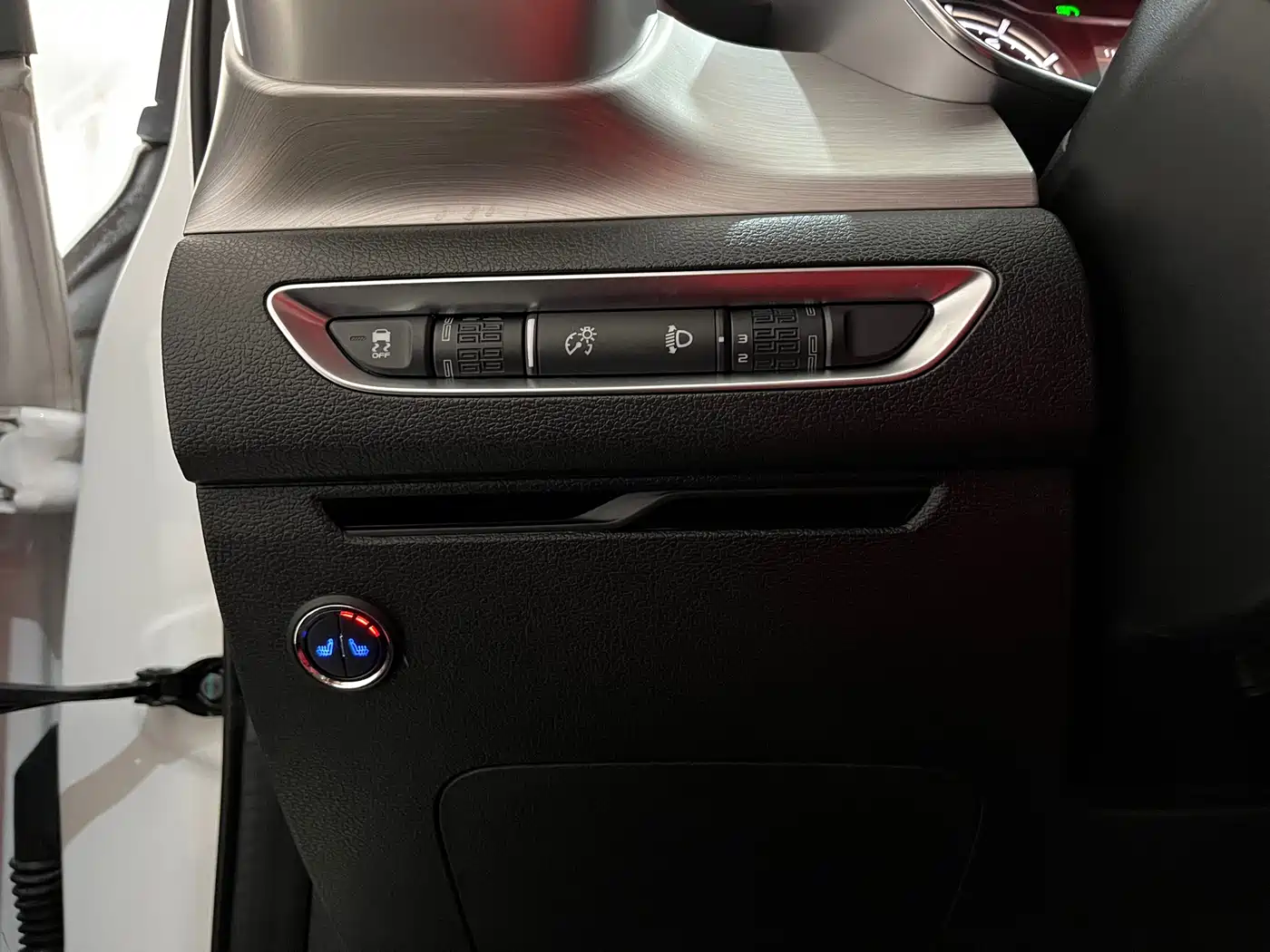 GEELY AUTOMOBILE BINYUE