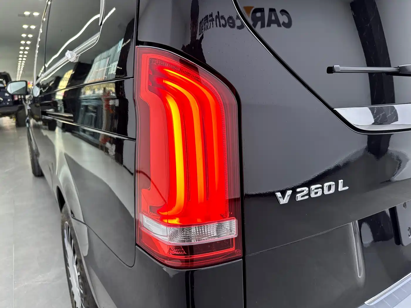 Mercedes-Benz V-Class 2026 2021 V 260 L Long Wheelbase Premium Edition