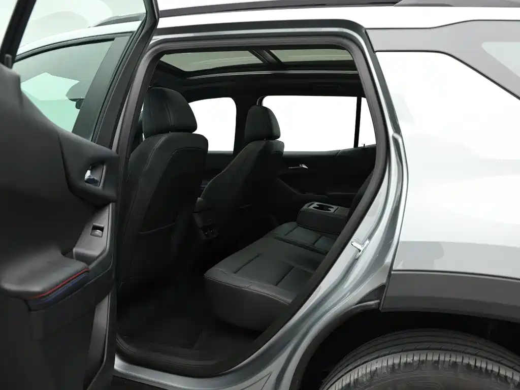 Chevrolet Equinox Plus 2026 2024 102km RS Flagship Edition