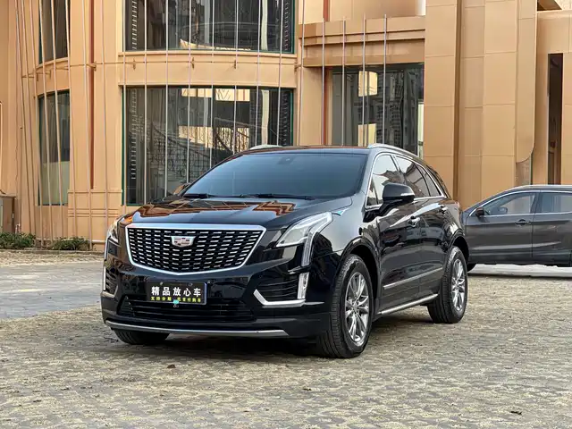 CADILLAC XT5