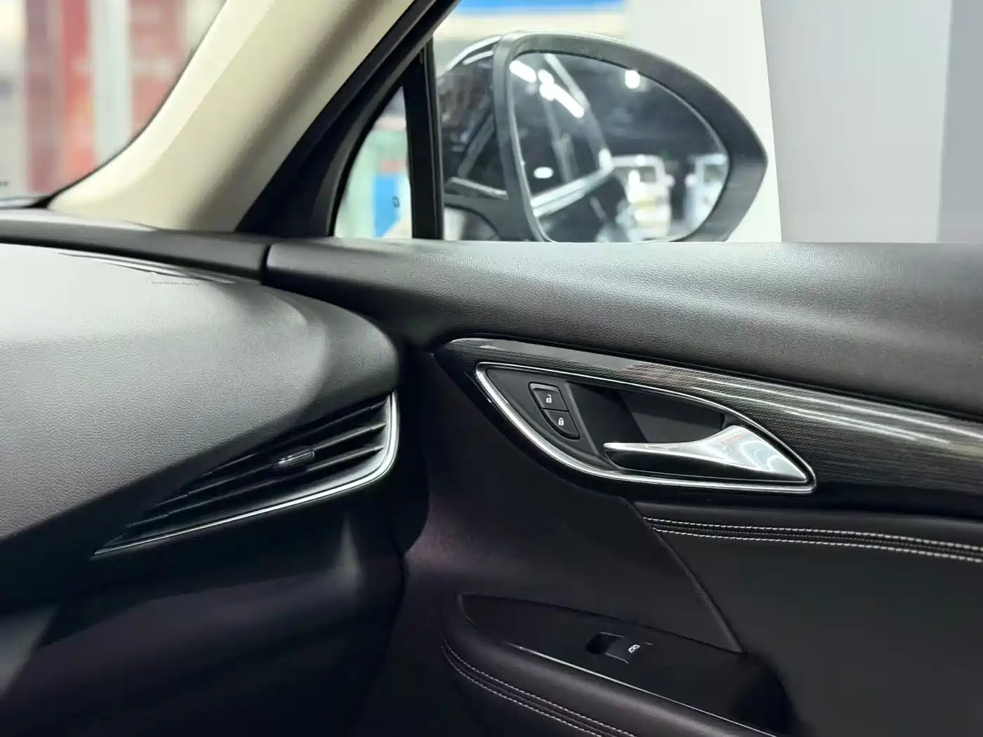 Фото 9 - Buick Envision Plus