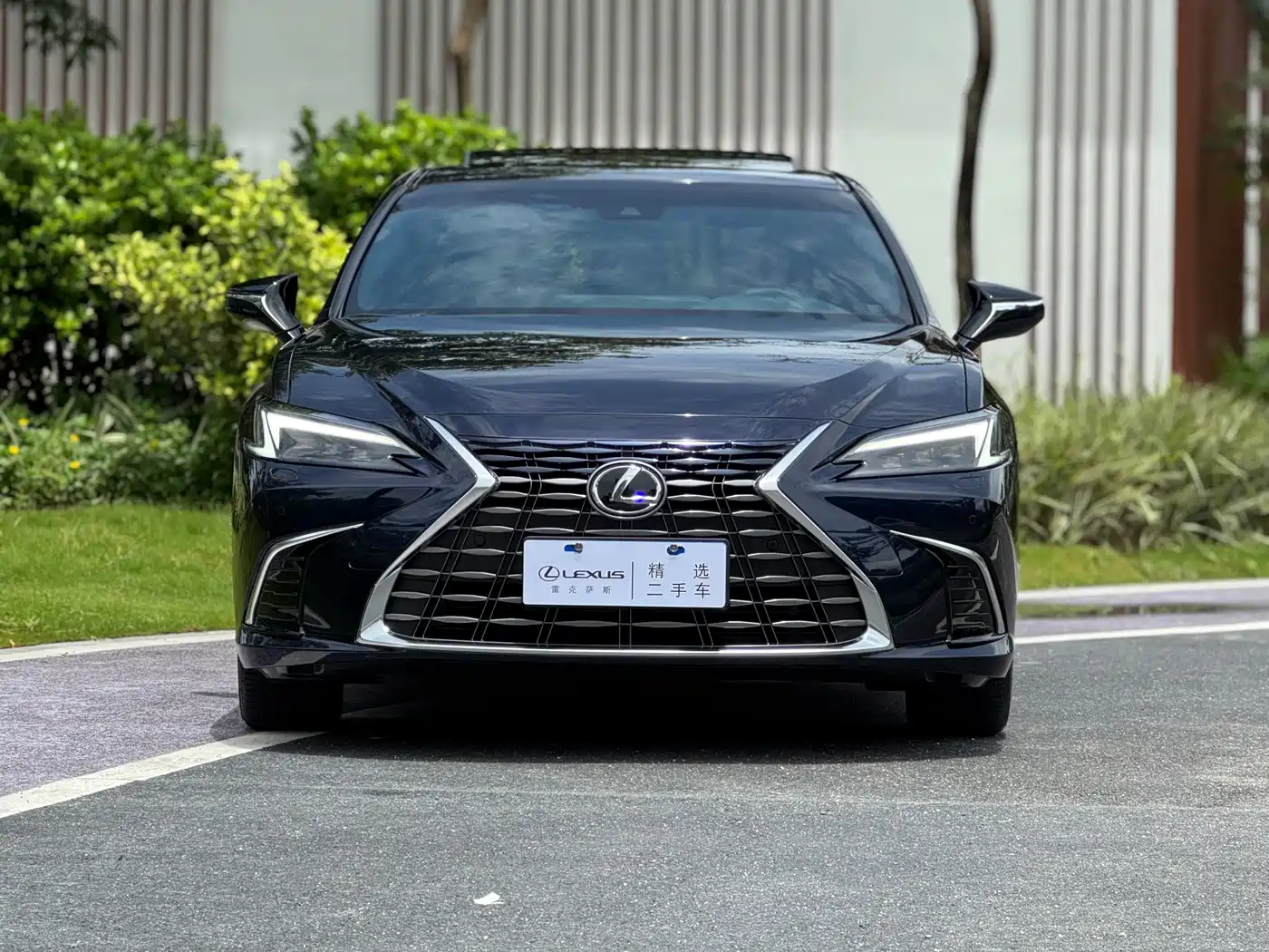 Lexus ES 2025 2025 300h Ultimate Edition
