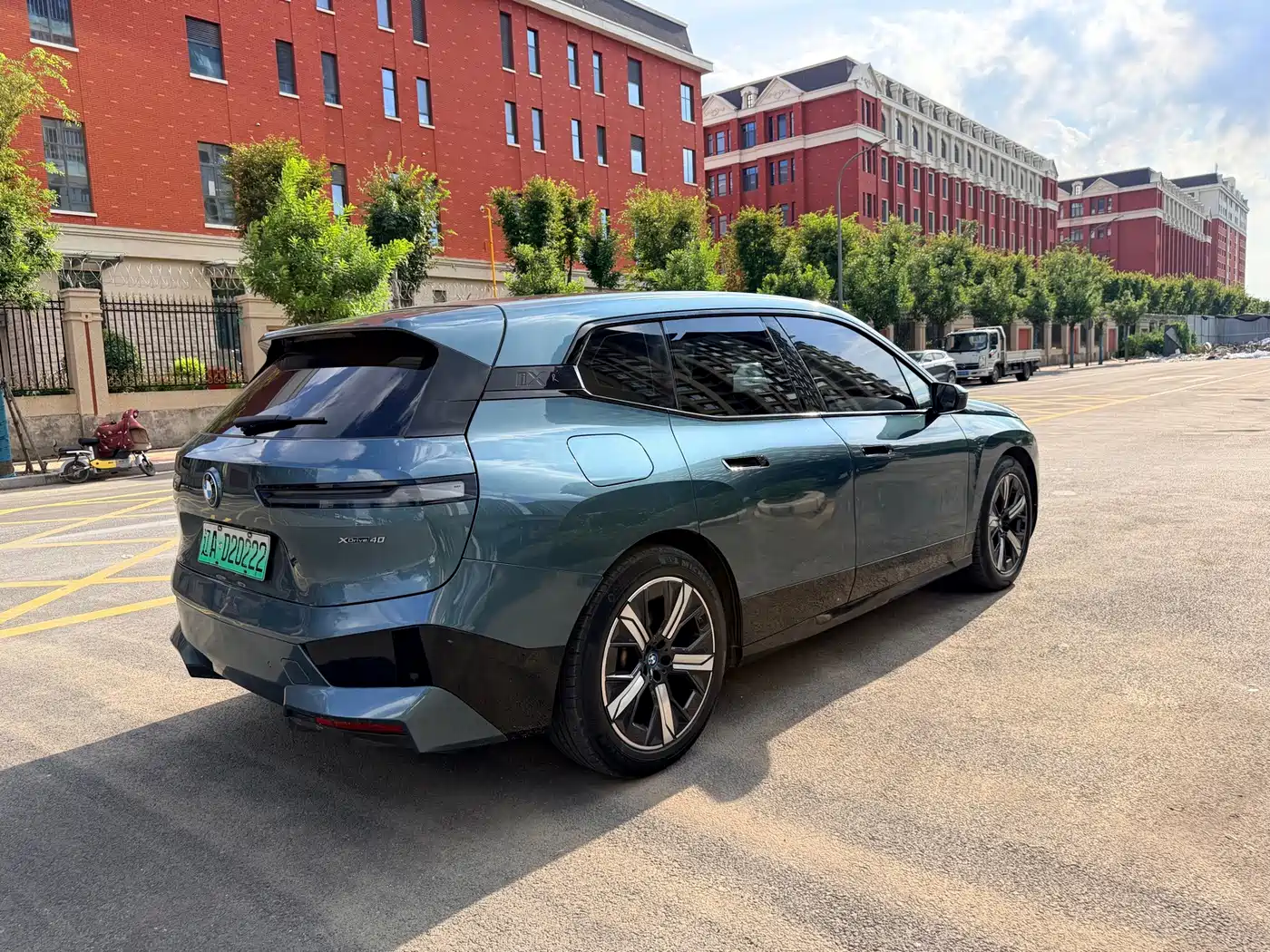 BMW iX 2023 2022 xDrive40