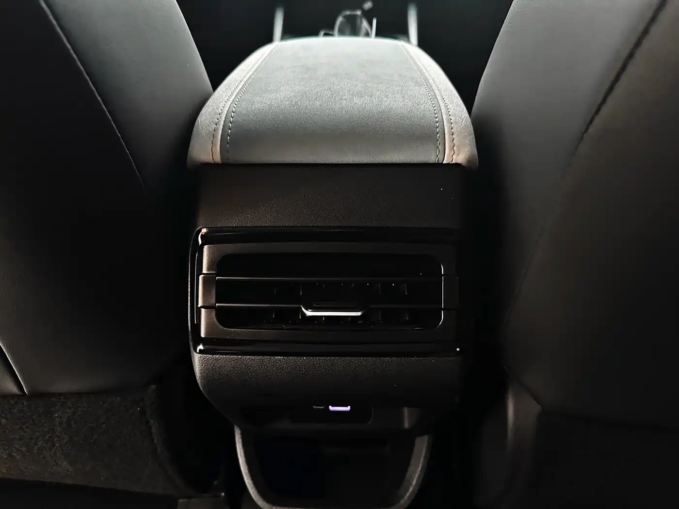 Geely Emgrand S 2024 2022 1.4T CVT Crossover Player