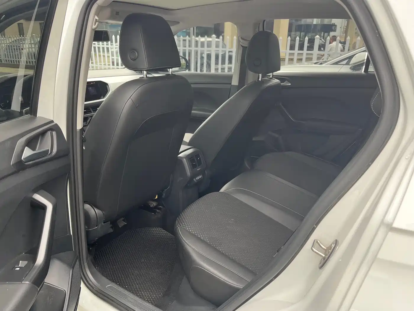 Volkswagen Tanying 2024 2023 Model 200TSI DSG Joy Smart Connect Edition