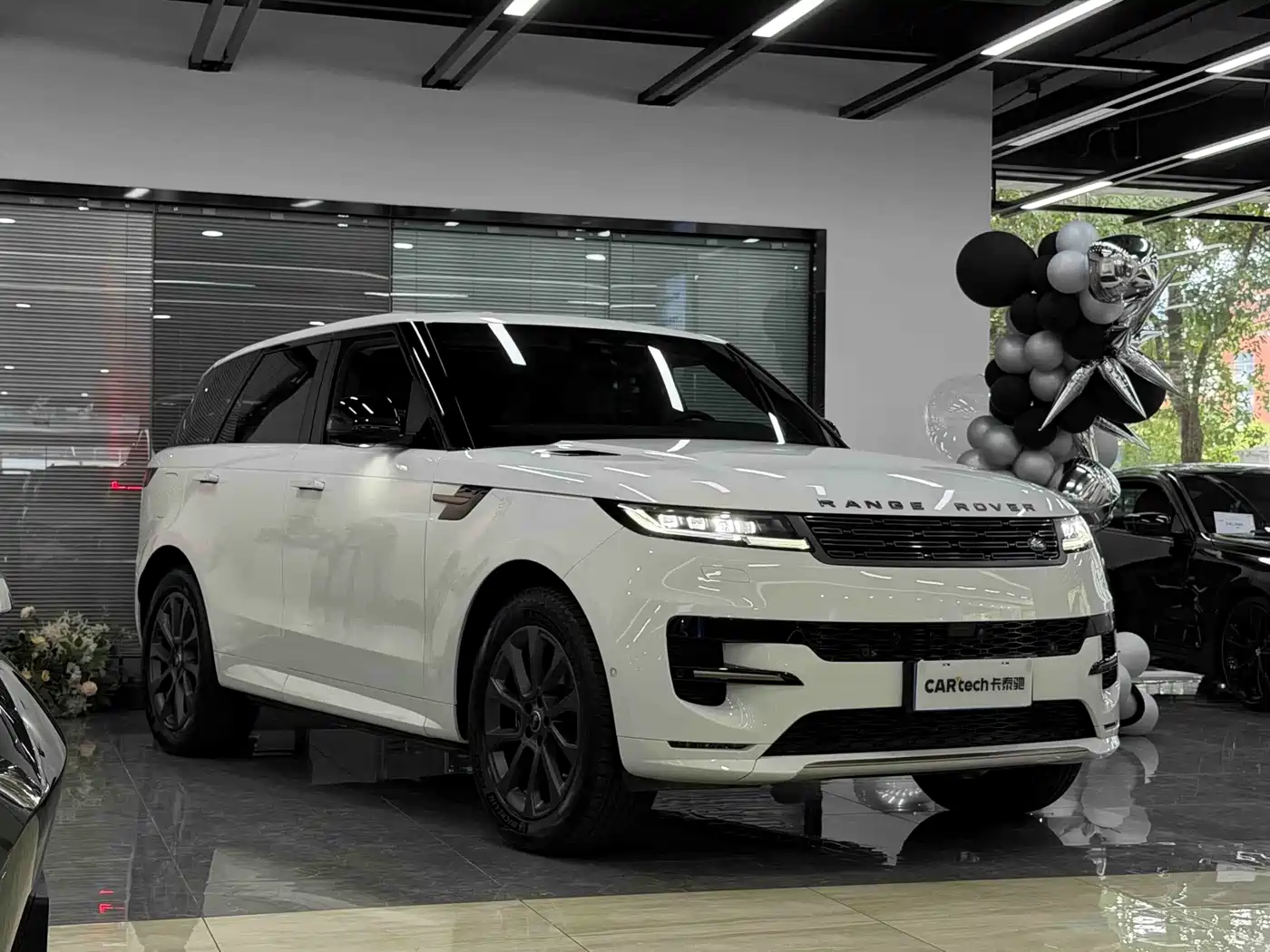 Land Rover Range Rover Sport 2024 2024 400PS Dynamic SE