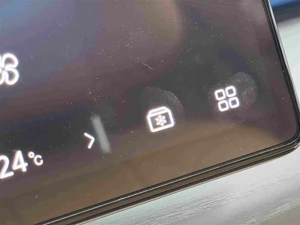 Denza D9 2023 2022 DM-i 970 AWD Flagship